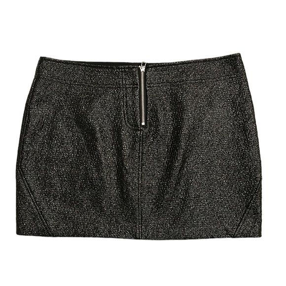 NWOT Zara Black Patent Textured Faux Leather Zip Front Mini Skirt - L - Picture 3 of 12